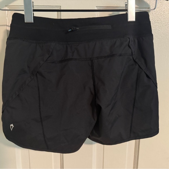 Lululemon Ivivva girls' shorts size 14. - Picture 2 of 3